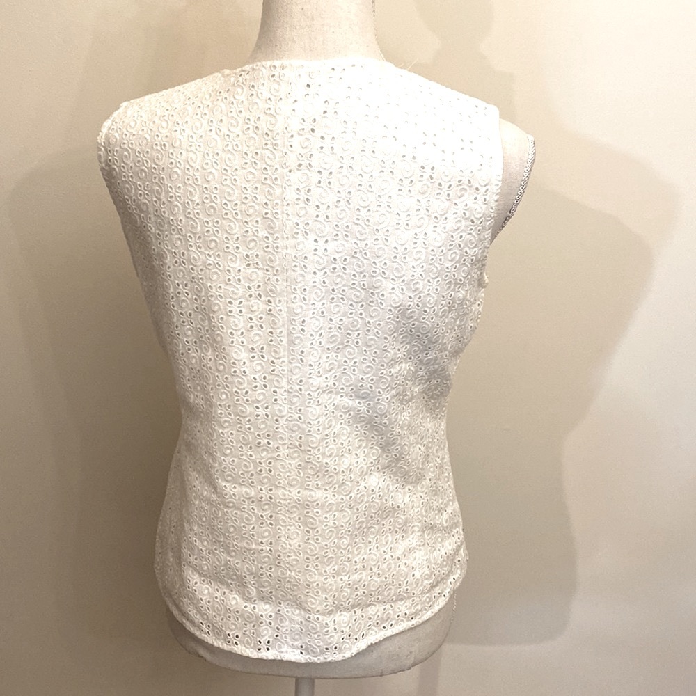 Talbots Irish Linen lined V Neck Eyelet Shell size 4 - Picture 3 of 8